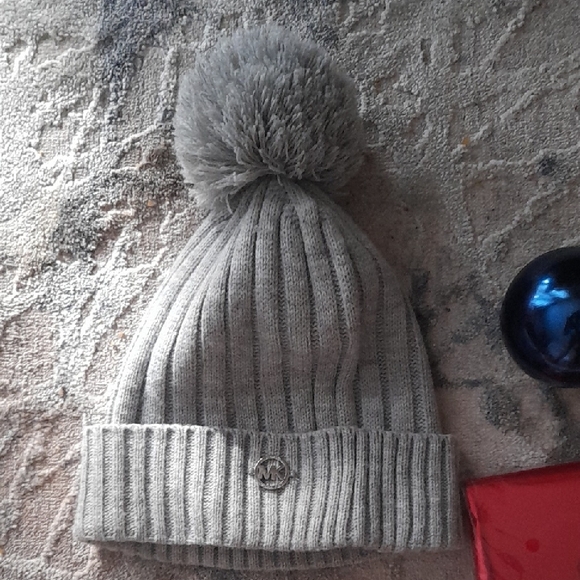 Michael Kors Light Gray Pom-Pom Beanie - Picture 4 of 4